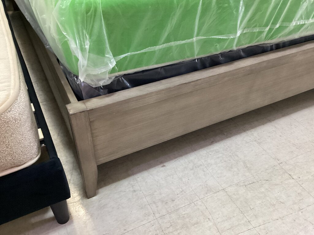 85022 Upholstered Queen Bed Frame 64x86x55