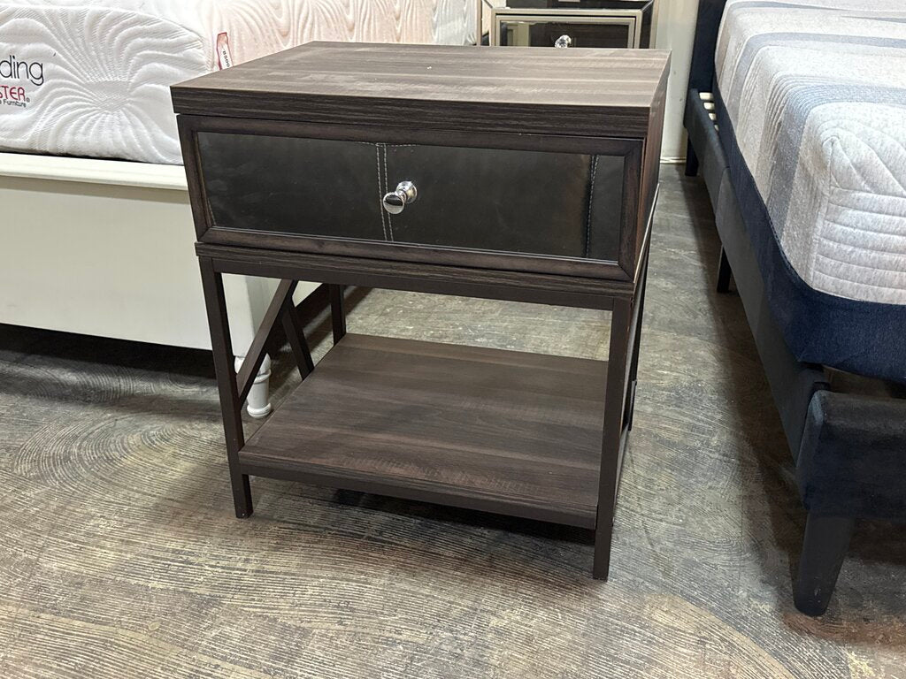 80978 - Adrianna Mirrored Front Nightstand 21x16x24