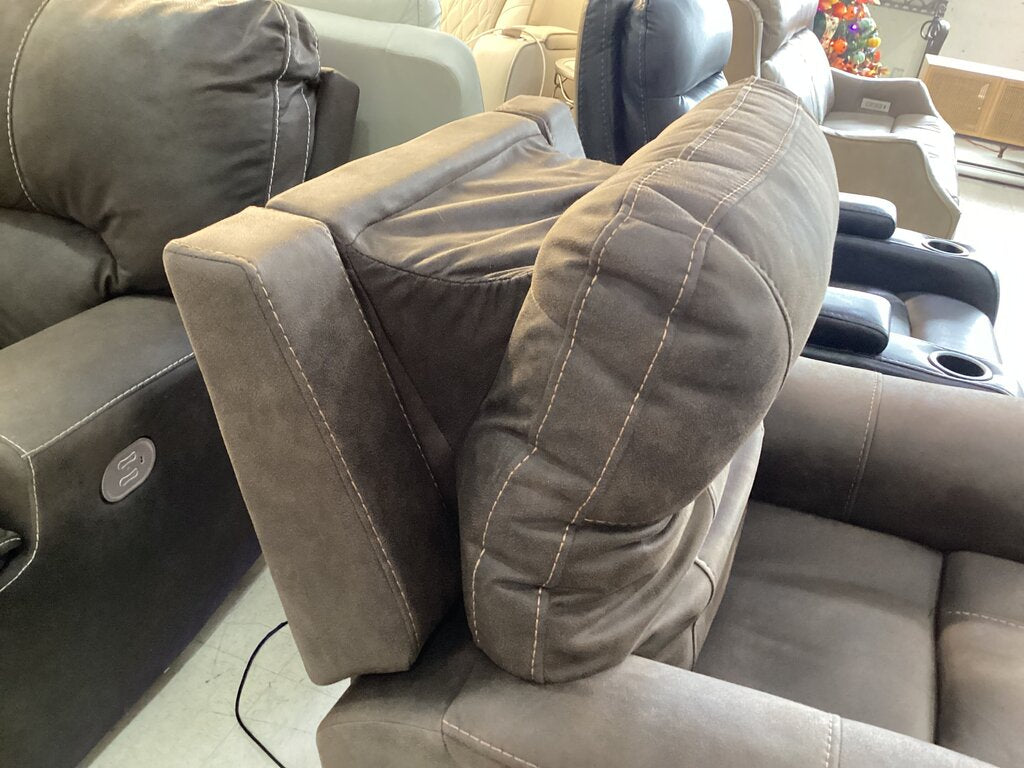 80516 Steve Silver Power Recliner 38x30x40