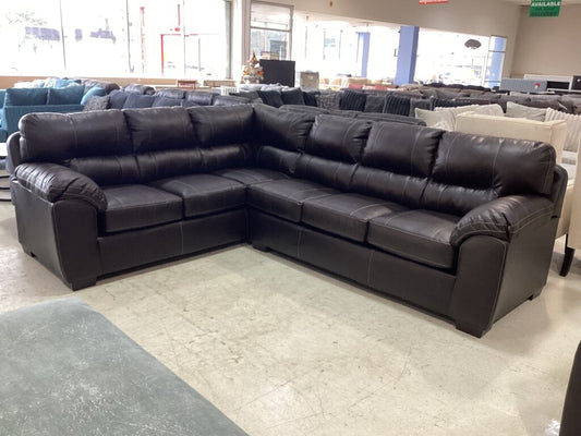 Austin Chocolate NEW Sectional 114x91x38 (5651-52)