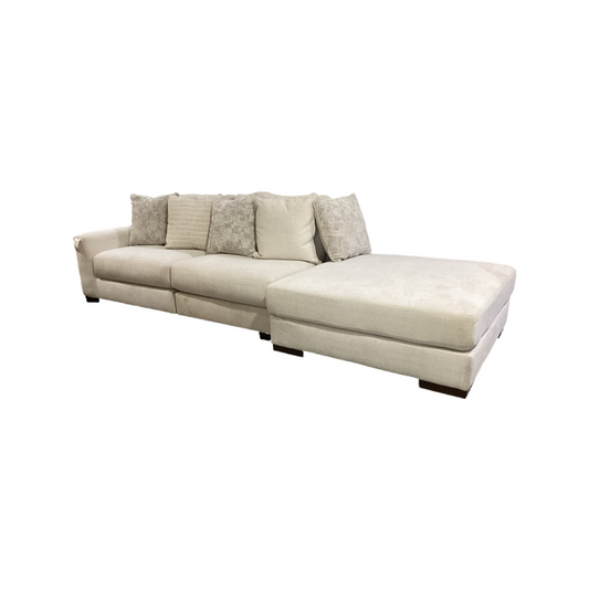 76892 - Ashley Lyndeboro 2pc w/Ottoman