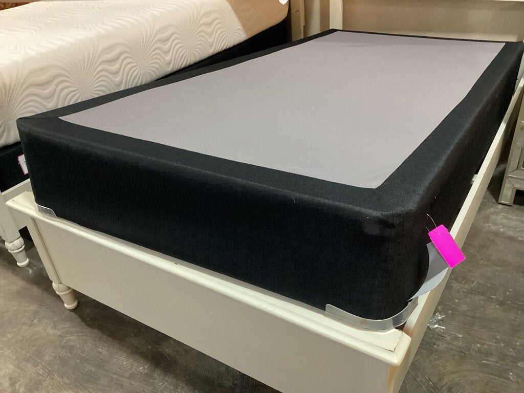 85005 (8531-10) Black Twin Box