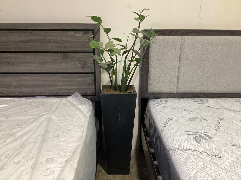 80943 (8524-27) Black 34in Planter w/Artificial Plant 12x12x60