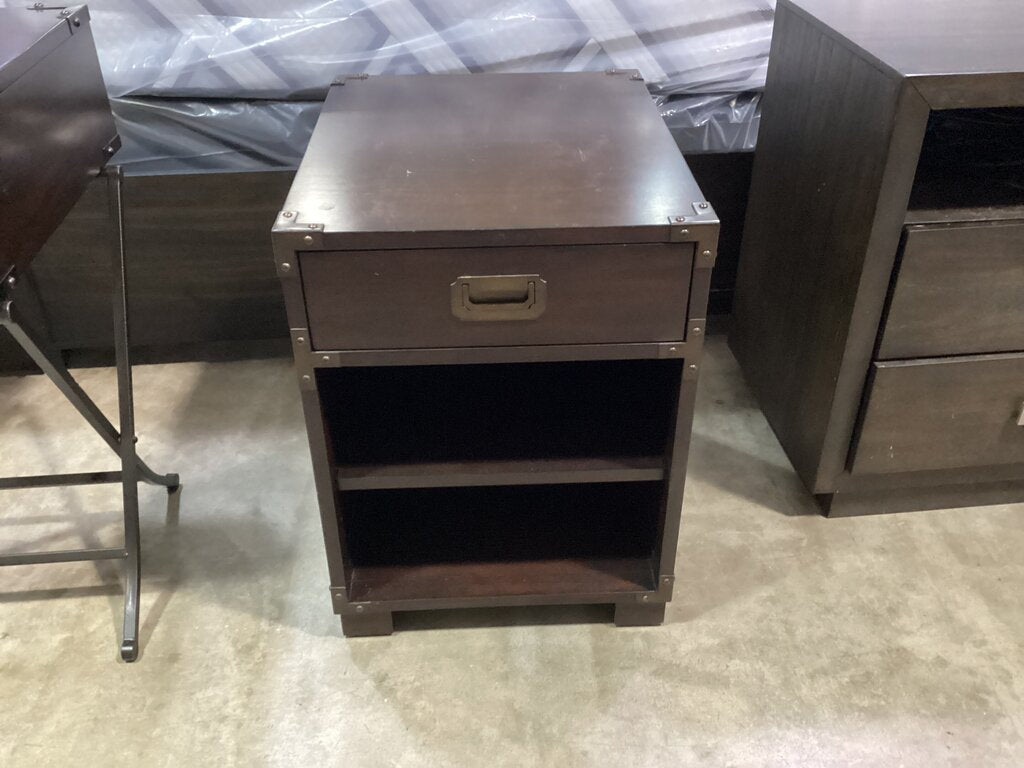 85017 Trunk Style Nightstand 18x22x24