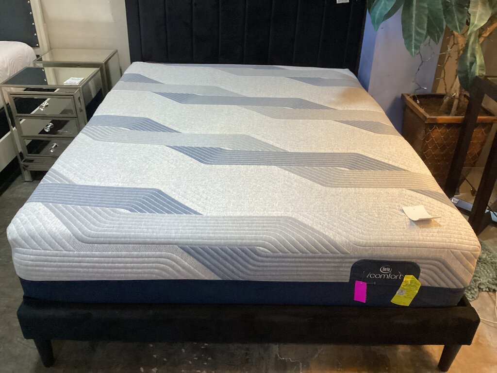 85026 Serta Icomfort Queen Mattress