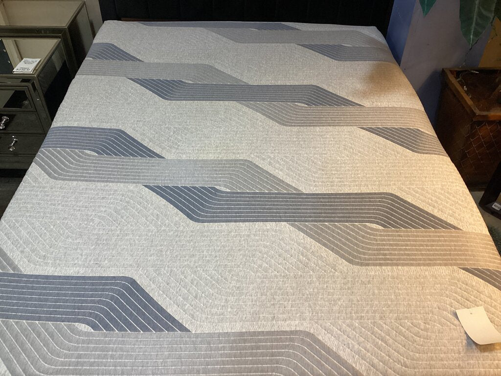 85026 Serta Icomfort Queen Mattress