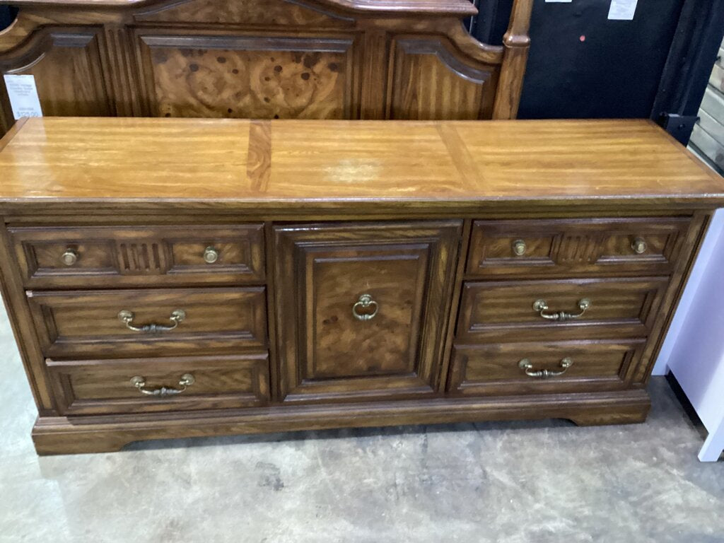 85053 - Wooden Vintage Dresser 72x19x32