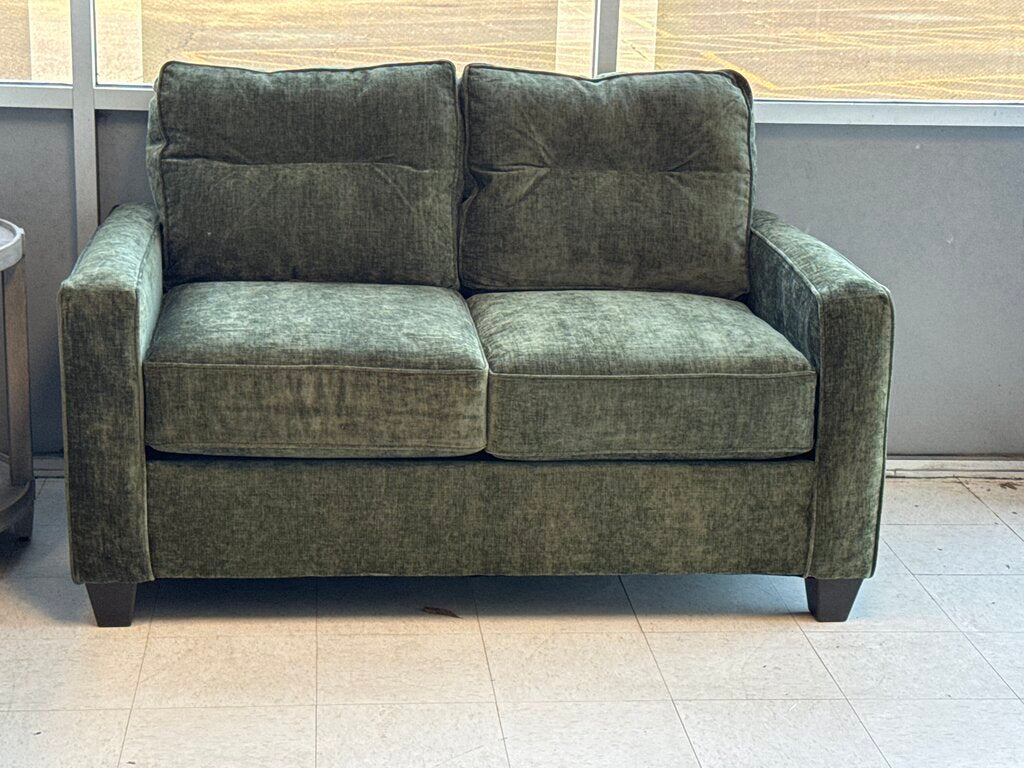 Braves Olive NEW Loveseat 59x37x36 (71002-5865)