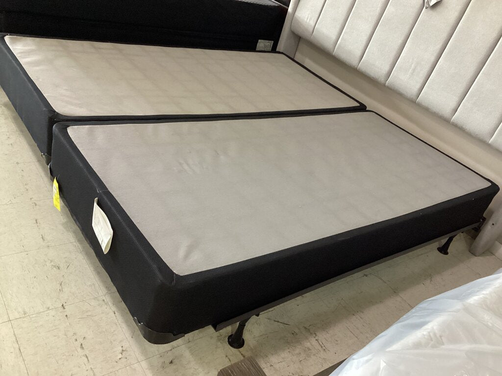 85091 - Sealy Black King Box Set