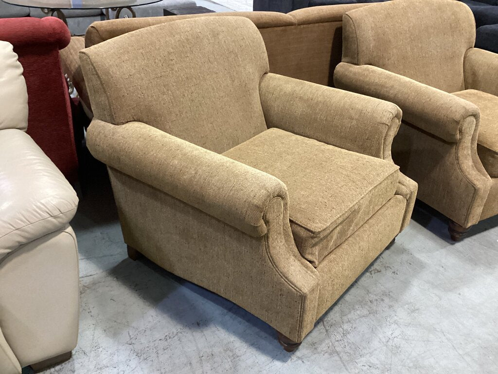 85114 - Henredon Club Chair 40x38x37