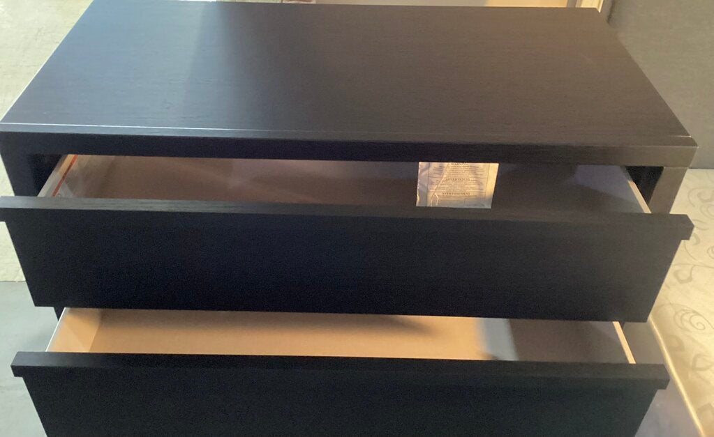 85151 Ashley Danziar 5 Drawer Chest 41x20x51