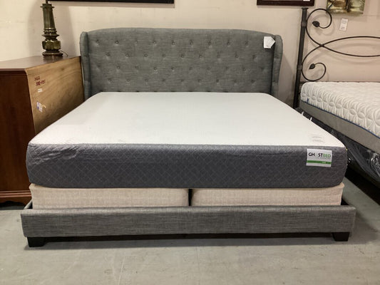 85228 - Alton Gray Fabric King Bedframe 79x85x51