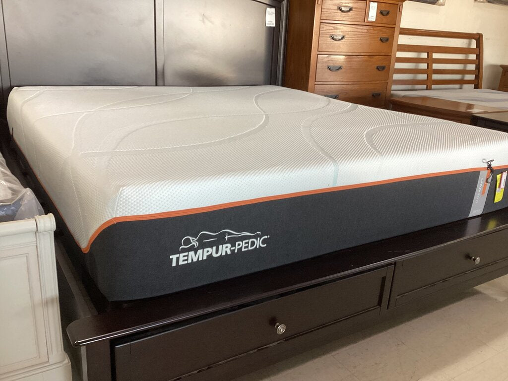 85351 - TempurPedic Luxe Adapt Firm 12in King Mattress