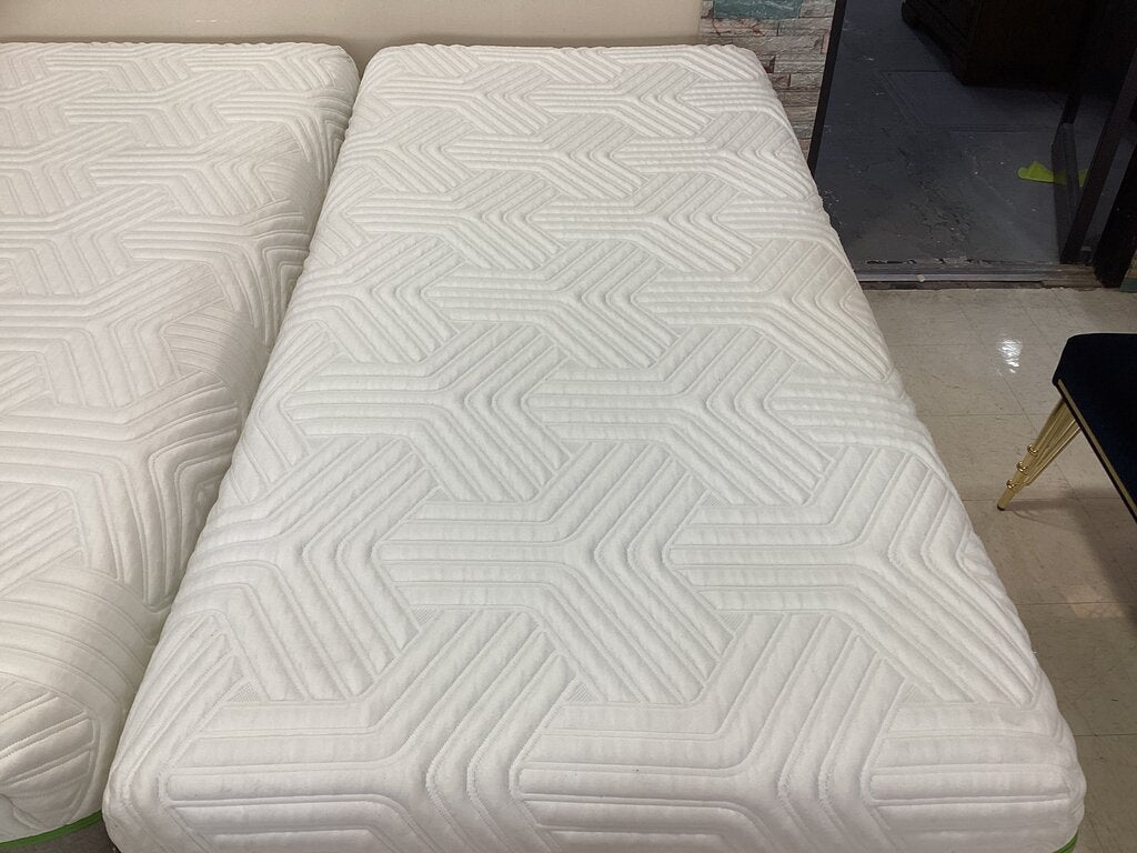 85316 - Tempurpedic Tempur-Flex Hybrid Twin XL Mattress