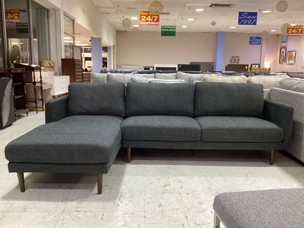 85364 - Modern Dark Gray Chaise Sectional 107x64x34