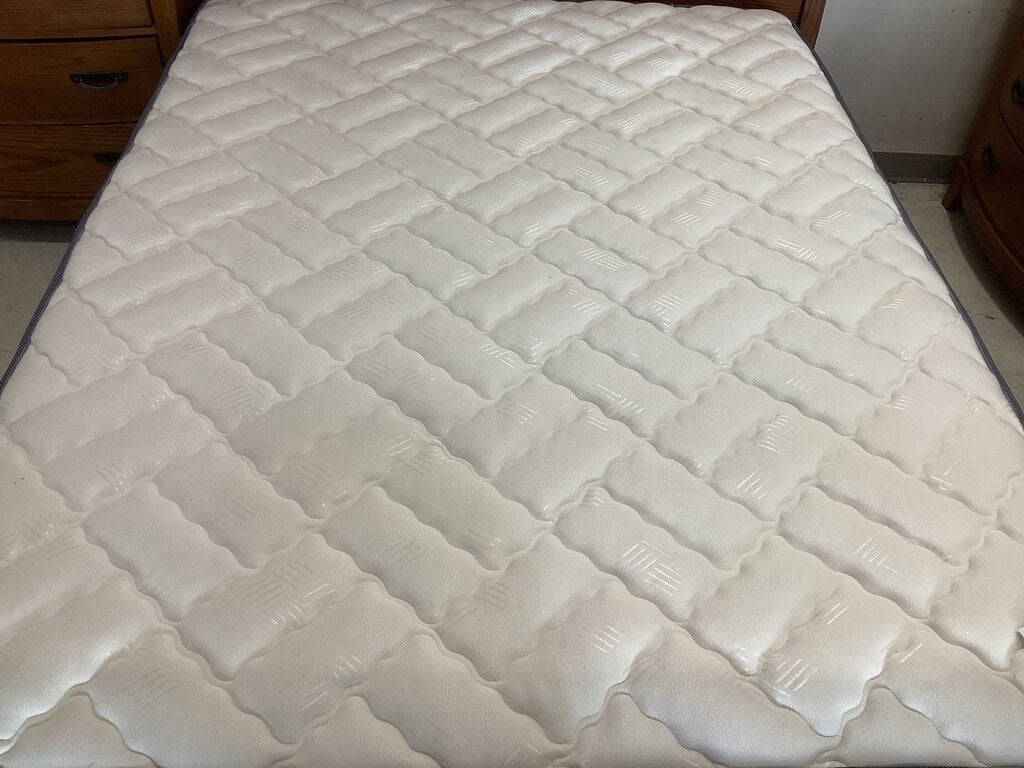 85371 - Gray Border White Top Queen Mattress