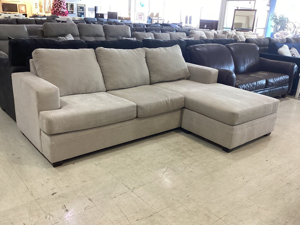 85450 Bonaterra Sand Reversible Sofa Chaise 97x66x35