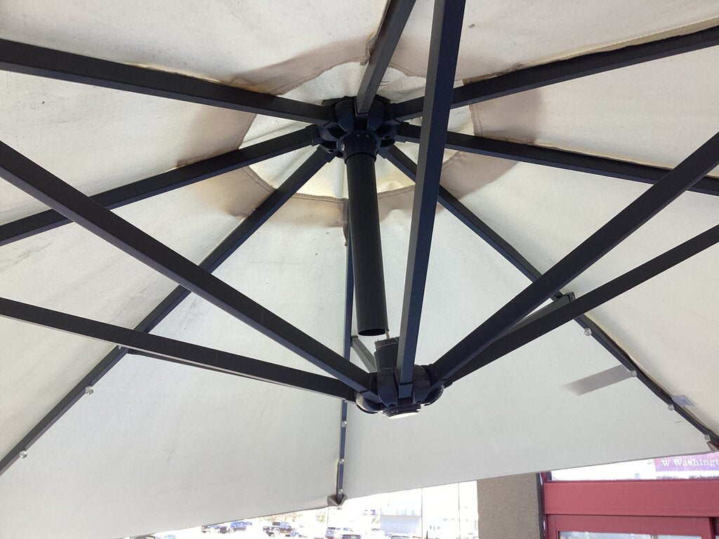 85407 - Outdoor Patio Umbrella 113x95