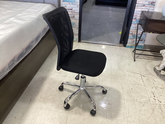 85551 Black Rolling Task Chair 17x16x38