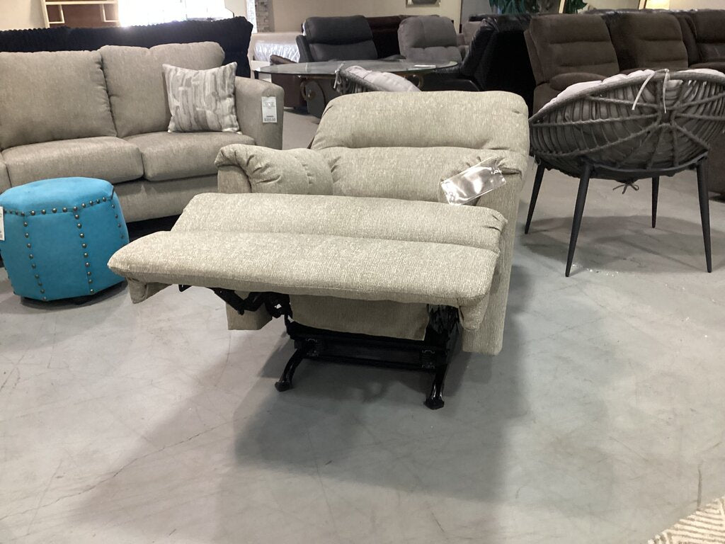 Listowel Oat NEW Rocker Recliner 33x35x39