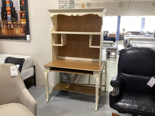 85553 Ethan Allen Country French Desk w/Hutch 42x24x70