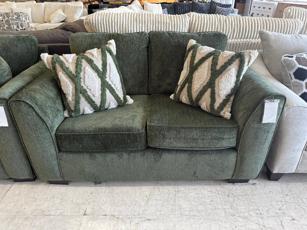 Athena Basil NEW Loveseat 64x38x38 (4302)