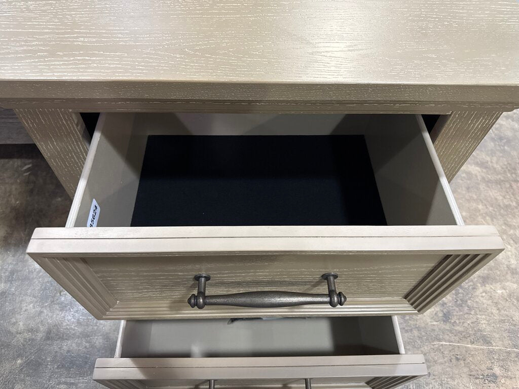 85624 - Ashley Vallardia Nightstand 26x17x28