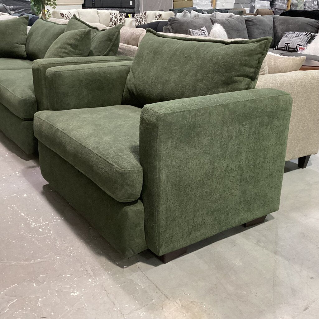 Patagonia Moss NEW Chair 1/2 with Ottoman 48x38x38 (5309/2363)