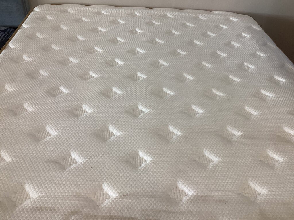 85724 EnnSleep King Mattress