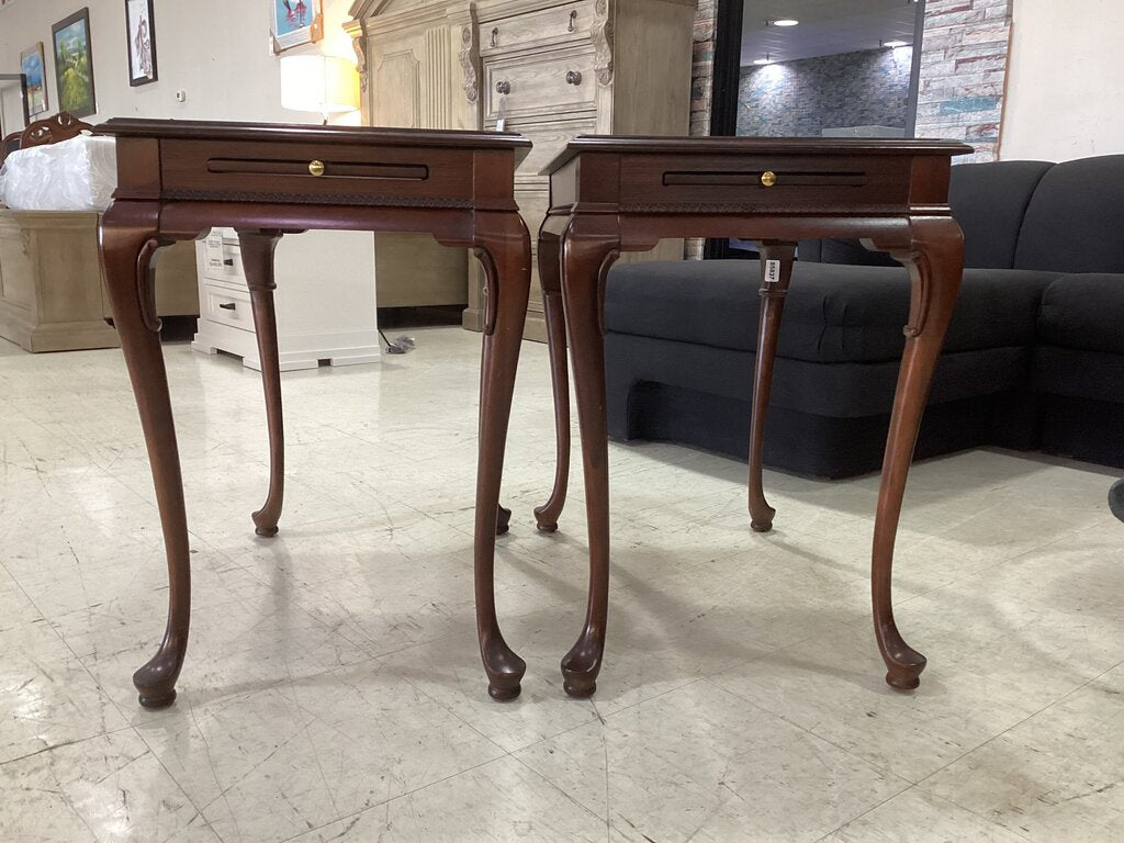 85837 - Vintage Pair of Gordon's Cabriole Leg Tea Tables 18x28x26
