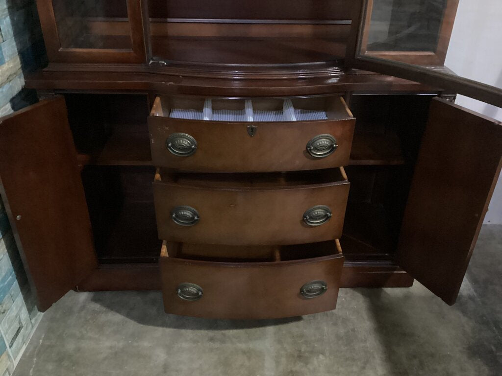 85830 - Vintage Mahogany Bow Front China Cabinet 44x15x71
