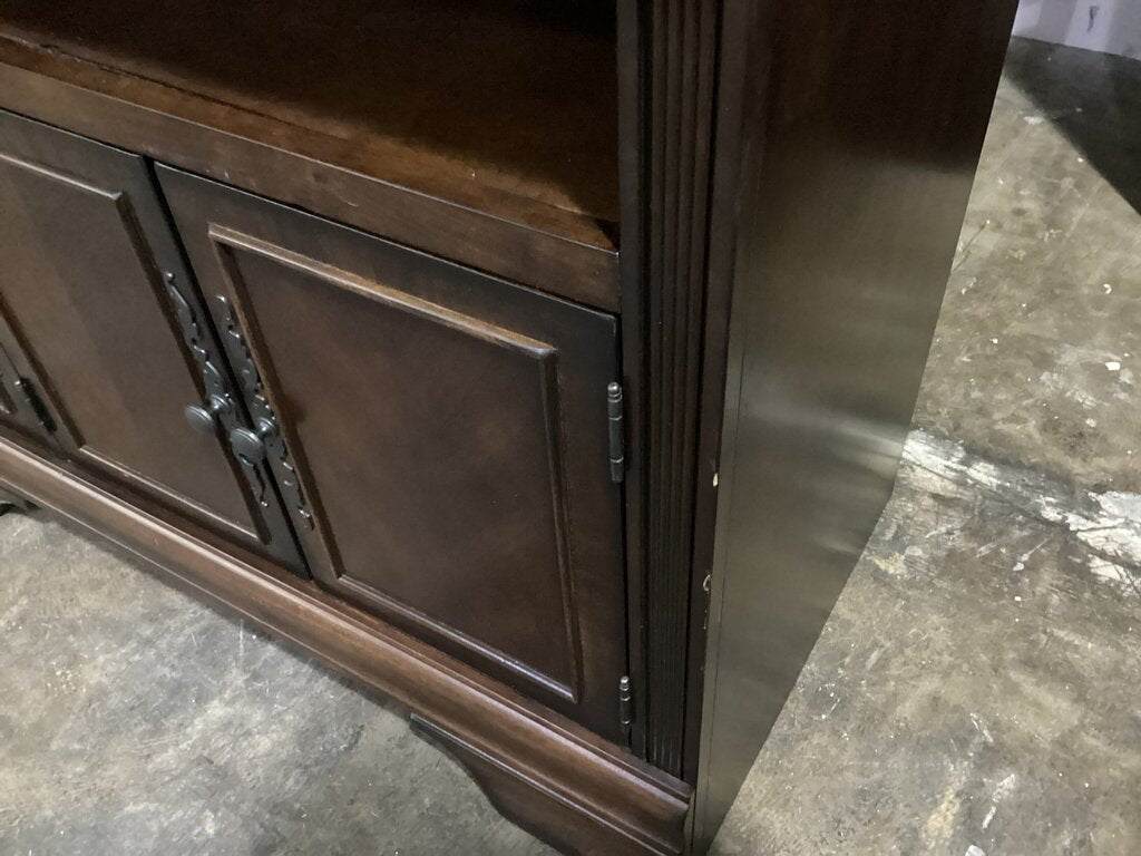 85867 Ashlley Hamlyn TV Stand 42x20x32