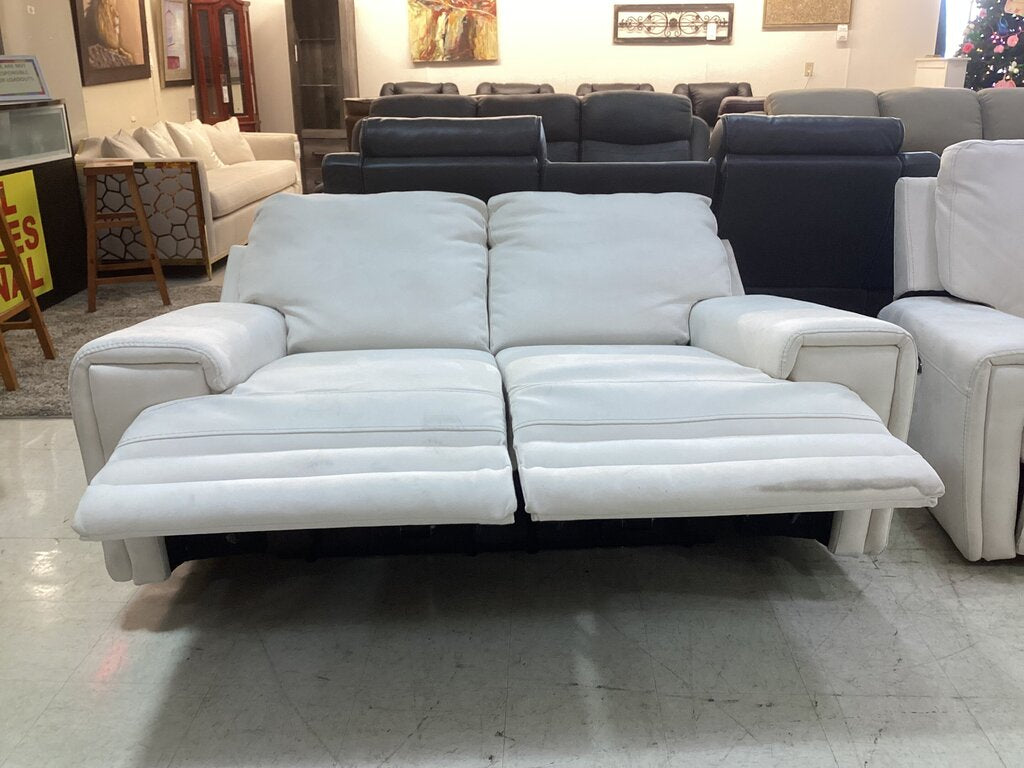 85860 - Boulevard Power Reclining Loveseat 72x34x38