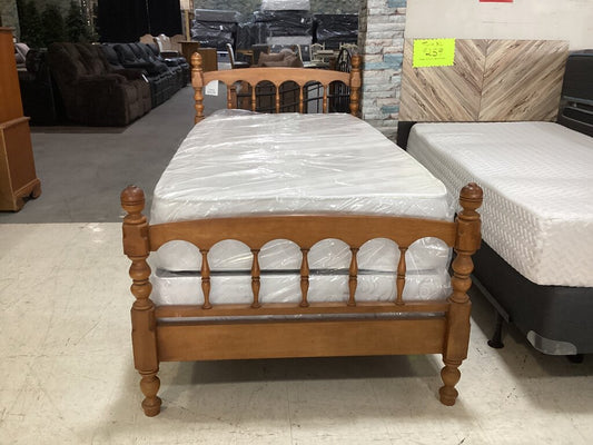 85844 Wood Twin Bed Frame 40xx44x43