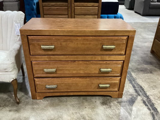 86018 Vintage Bachelor Chest 40x18x32