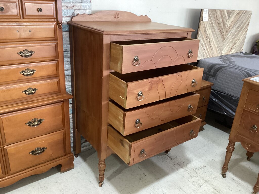 86102 Vintage 4 Drawer Chest 30x18x42