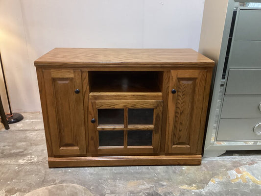 86105 TV Stand 46x22x32