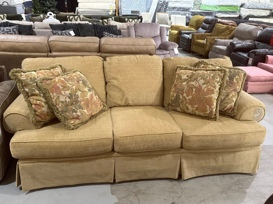 86158 - Traditional Beige Sofa 92x39x36