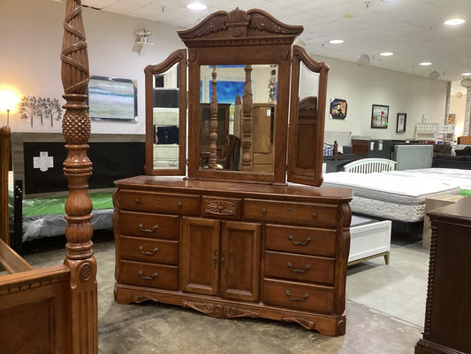 86190 Mahogany Dresser w/Mirror 72x19x38-90