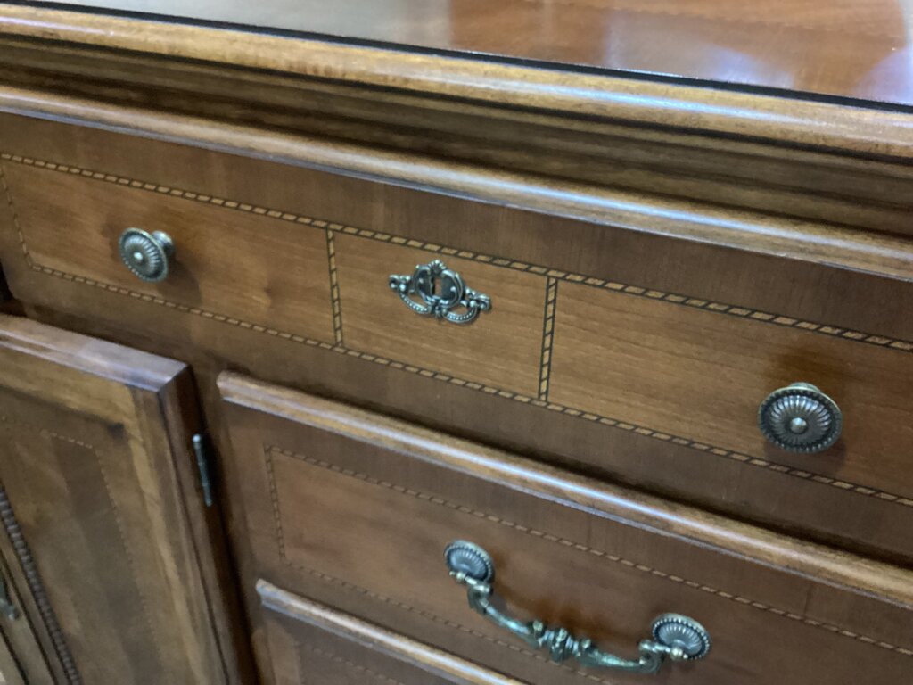 86190 - Mahogany Dresser w/Mirror 72x19x38-90