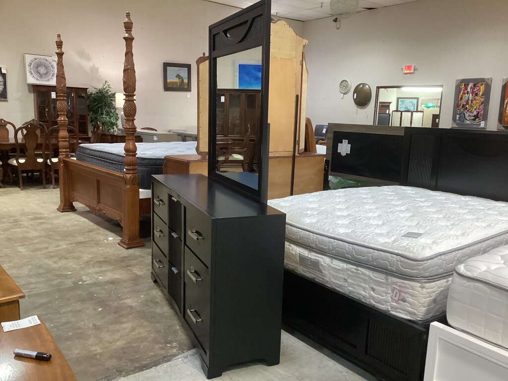 Alexis NEW Dresser w/Mirror 62x17x35/80 (FBDSRA-0165A)