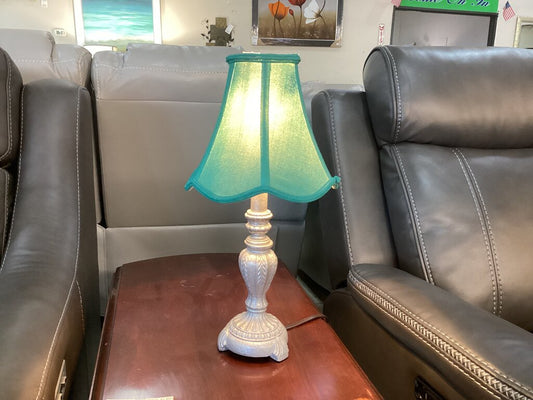 86220 (8442-44) Vintage Hand Painted 16in Accent Lamp