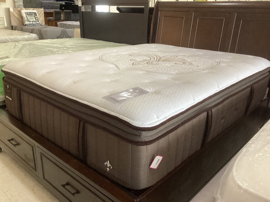 86229 - Stearns & Foster Lux Estate Pillow Top Queen Mattress