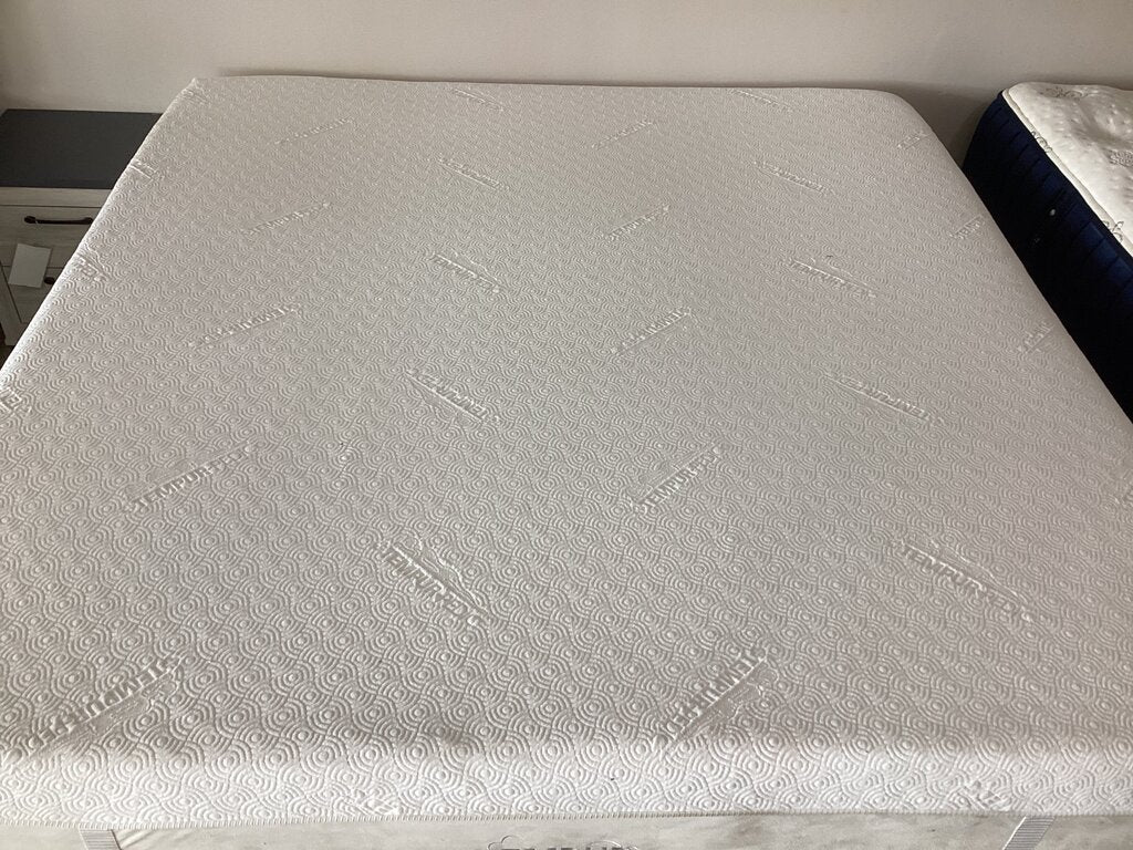85554 - Tempur Pedic Cloud King Mattress