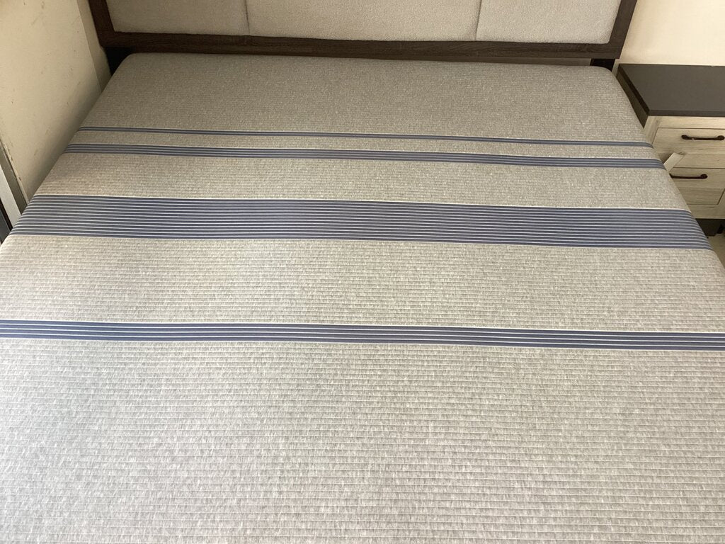 86230 - Serta iComfort King Mattress