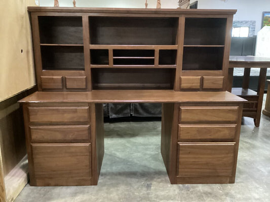 86298 Desk w/Hutch 66x25x55