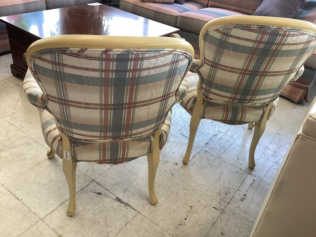 86324 - French Country Pair of Arm Chairs 25x21x35
