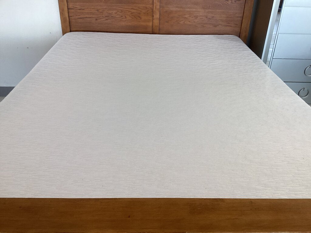 86246 - Memory Foam Queen Mattress