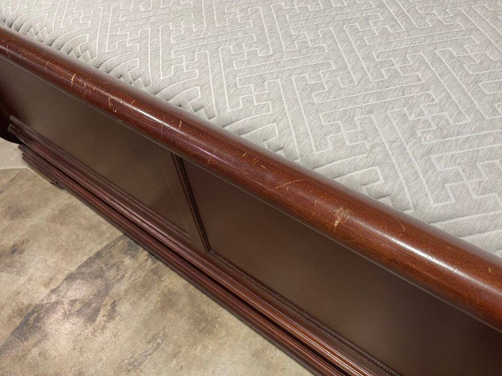 86402 - King Size Cherry Sleigh Bed Frame 82x89x46