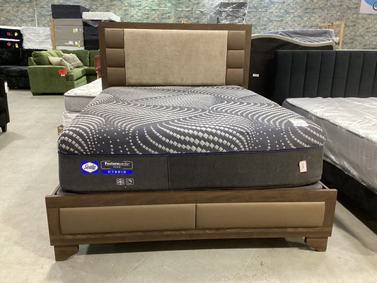 Canyon Ridge NEW Queen Bed Frame (149331-33)